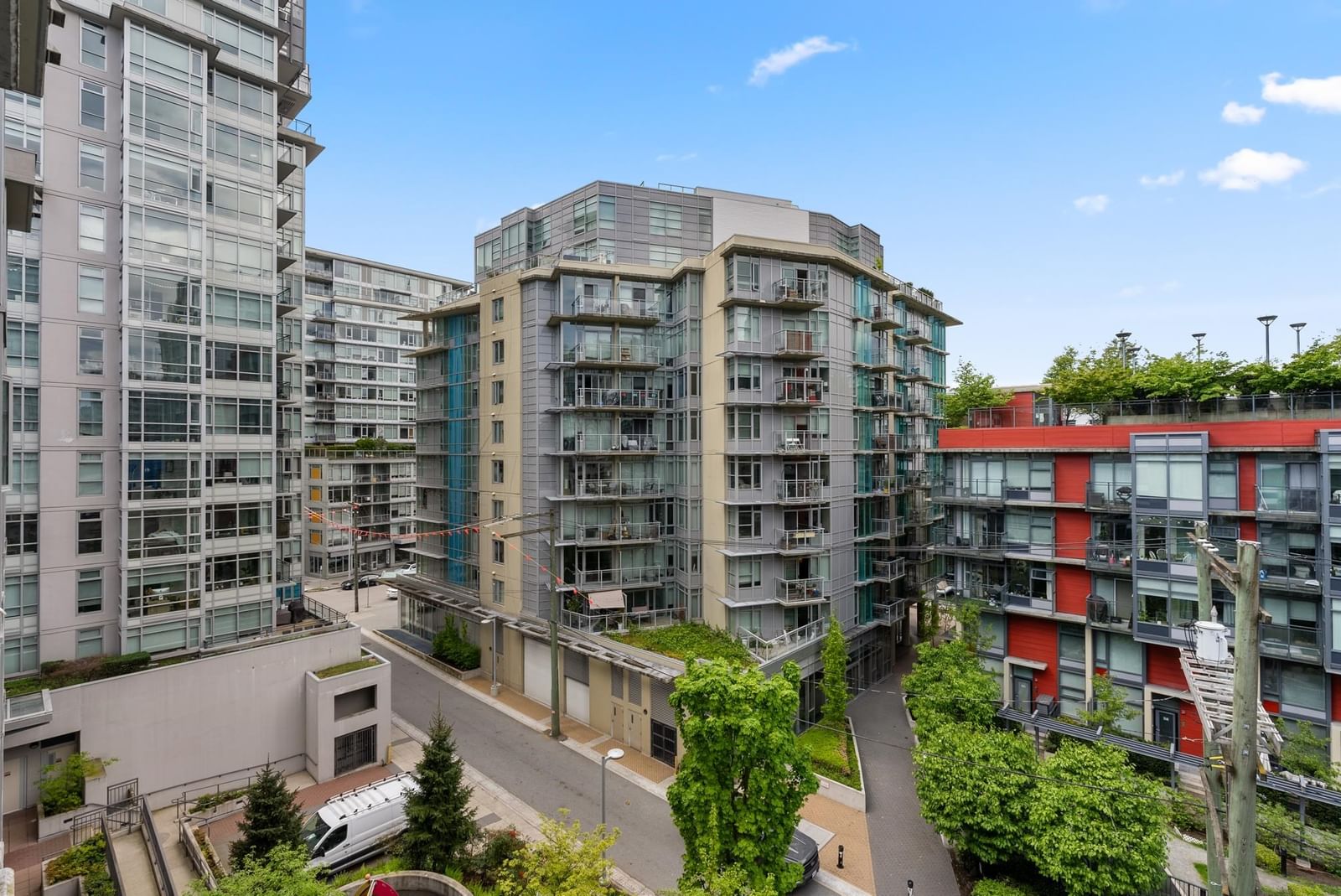 Listing Image 9