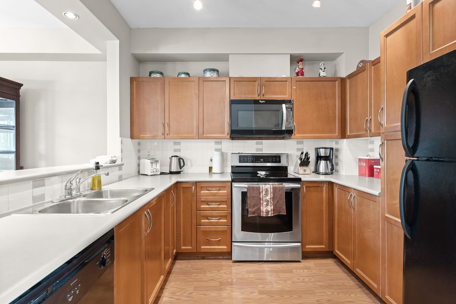 Listing Image 16
