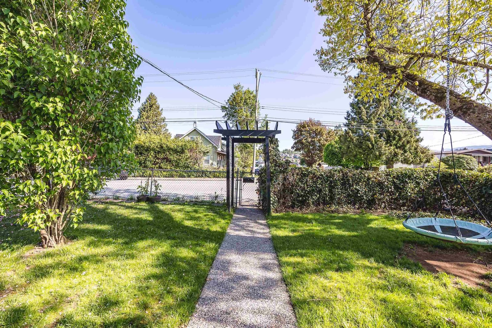 Listing Image 6