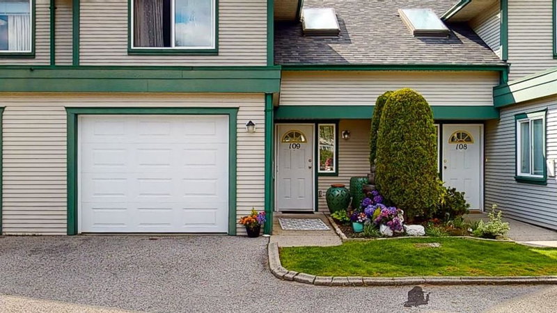 109 - 5711 Ebbtide Street, Sechelt, V7Z 0J5 | Image 2