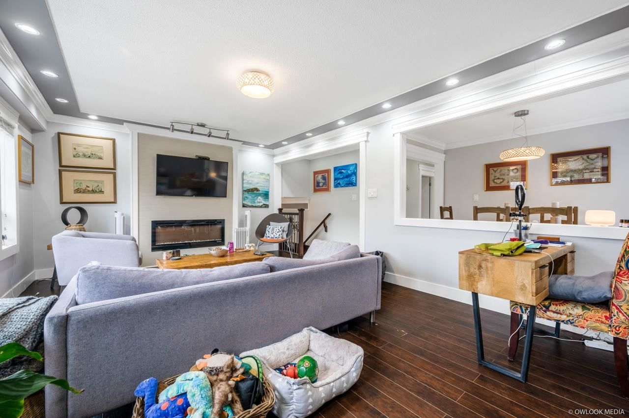 Listing Image 11