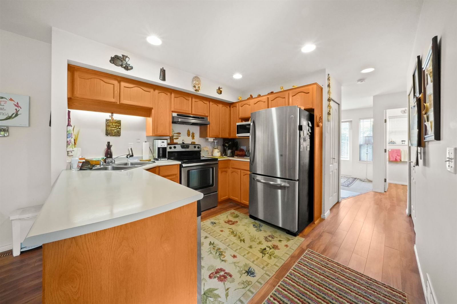 Listing Image 8