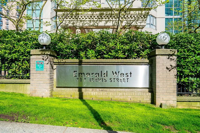 101 - 717 Jervis Street