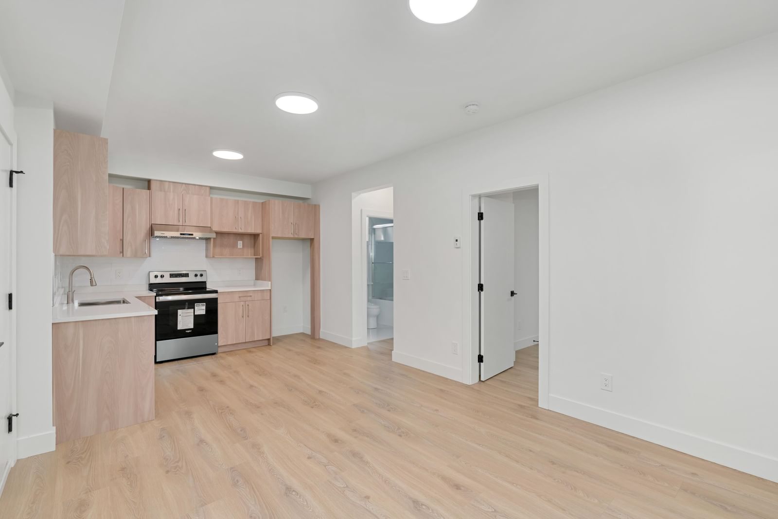 Listing Image 20