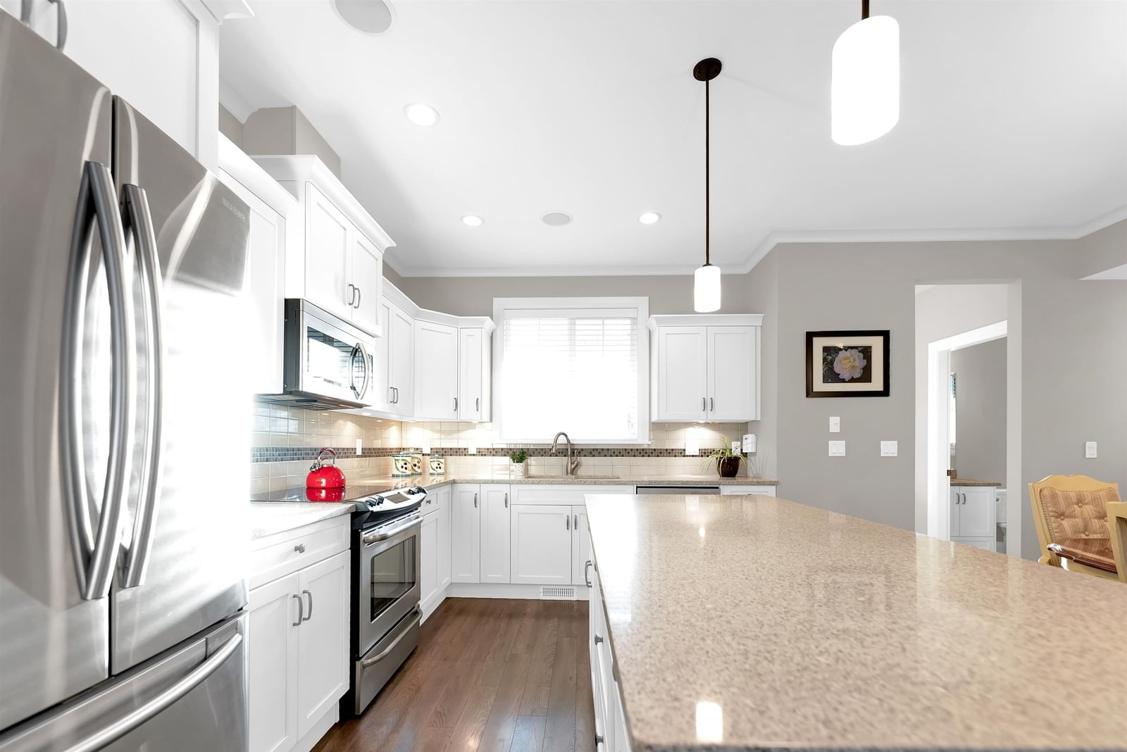 Listing Image 12