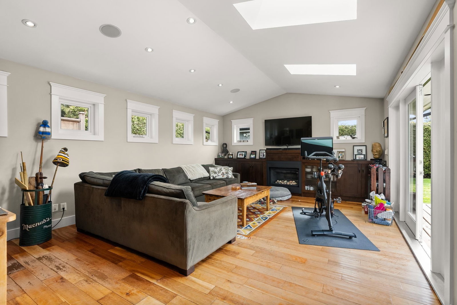 Listing Image 15