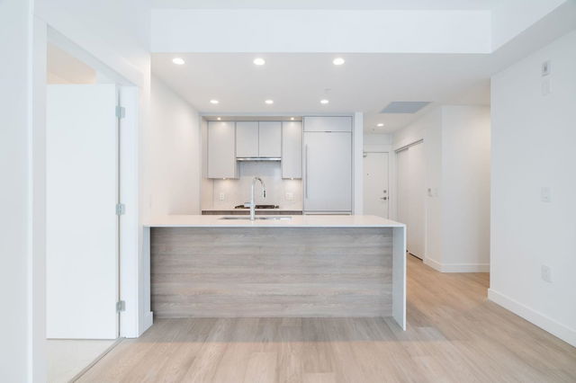 204 - 7638 Cambie Street
