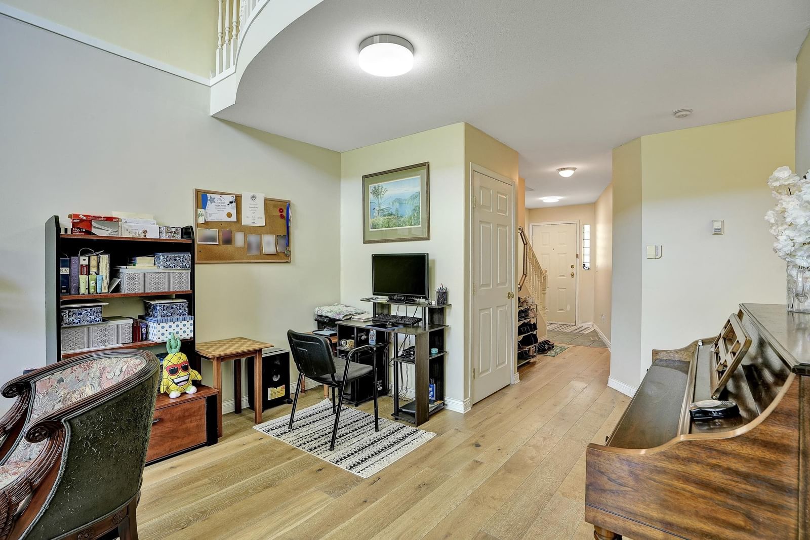 Listing Image 9