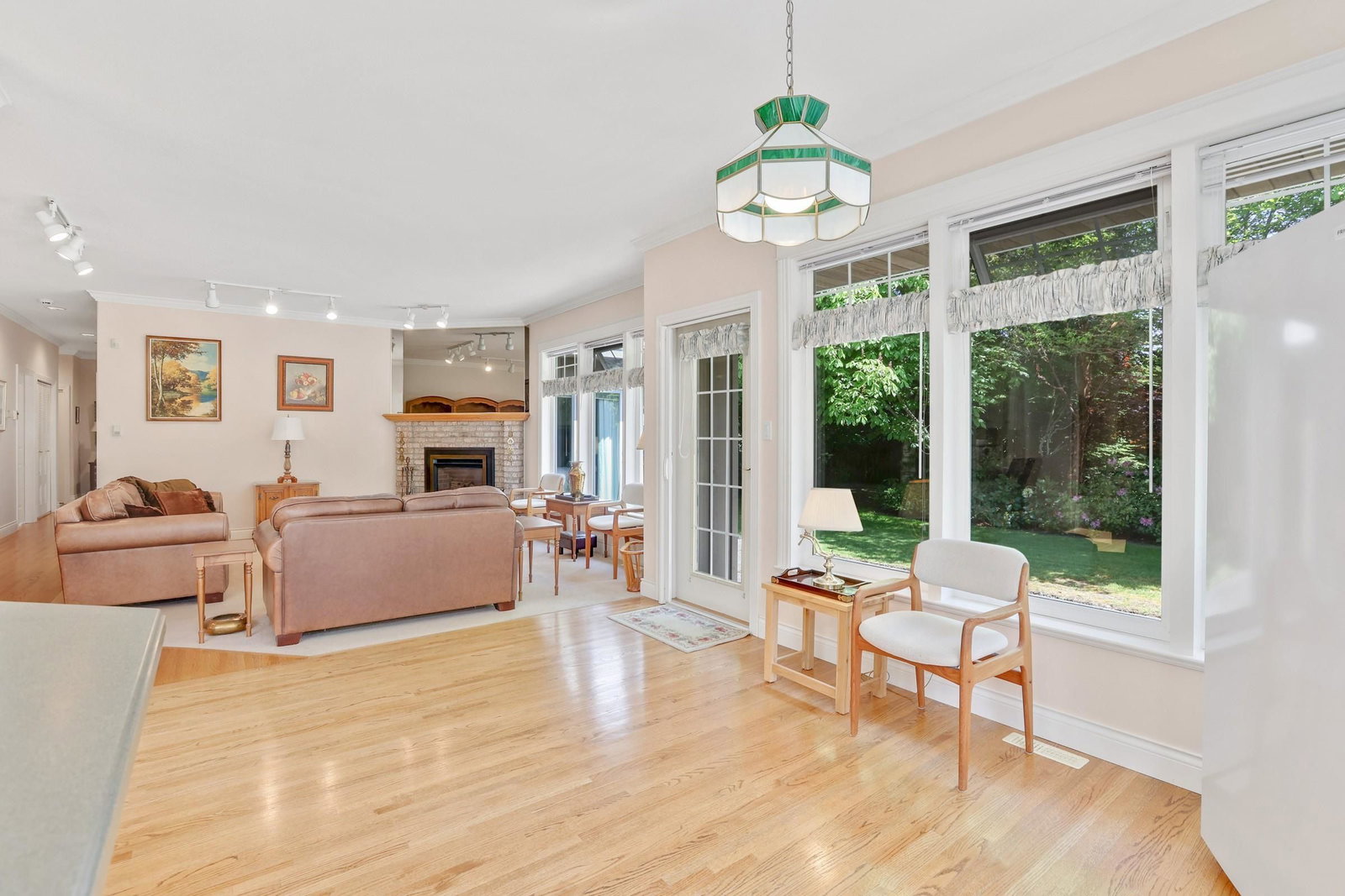 Listing Image 16