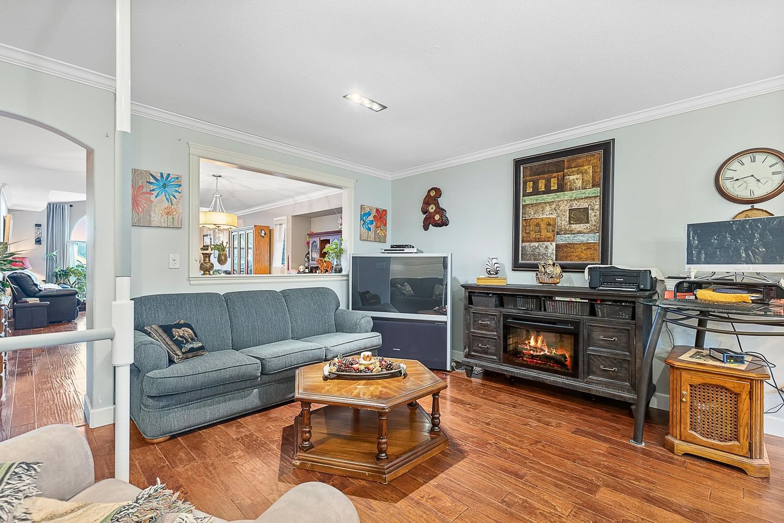 Listing Image 16