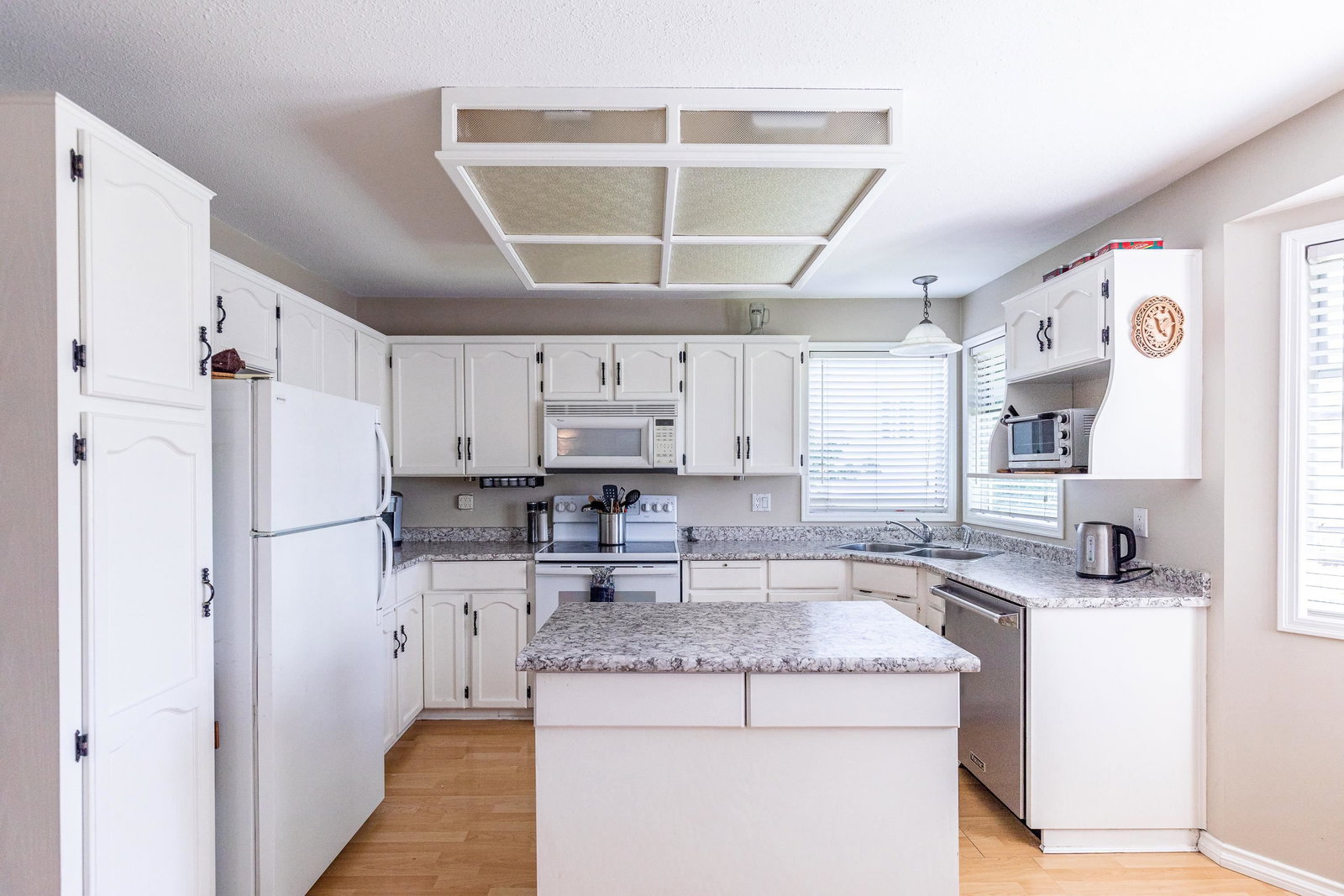 Listing Image 13