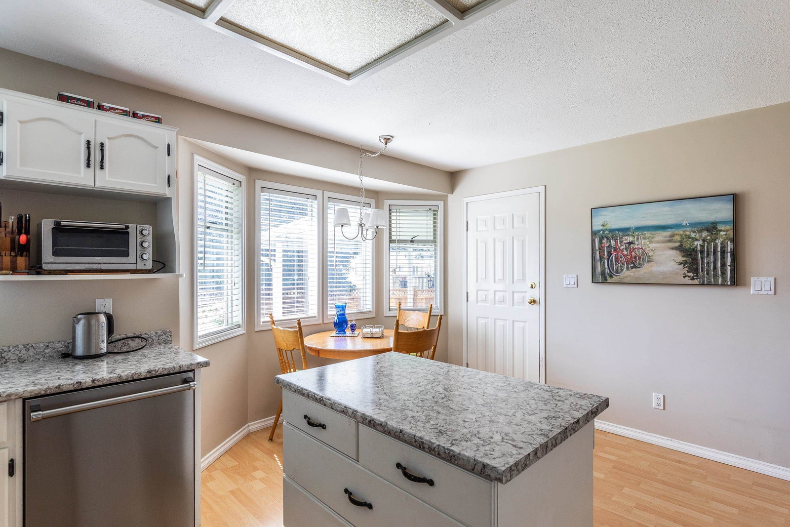 Listing Image 14