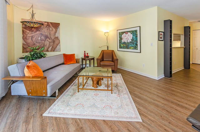 8 - 2110 Marine Drive
