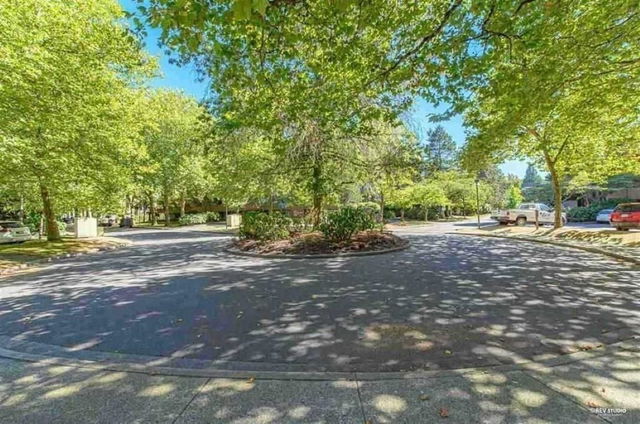 211 - 7297 Moffatt Road