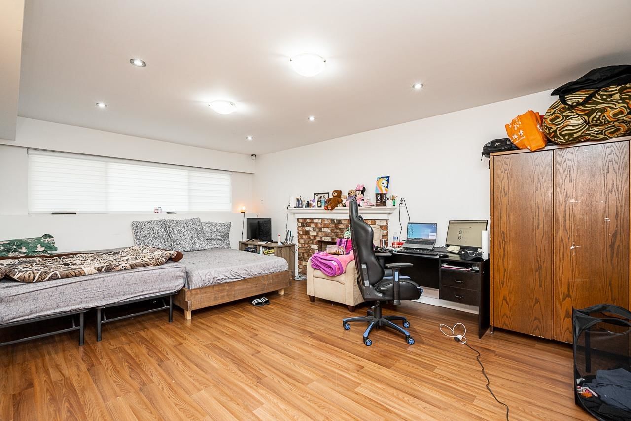 Listing Image 21