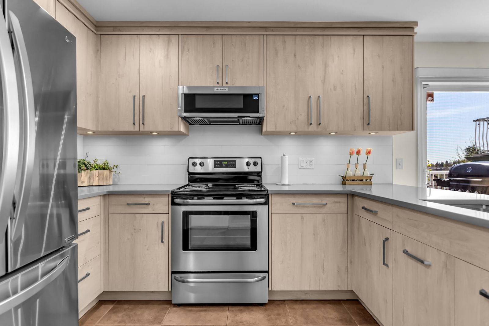 Listing Image 12