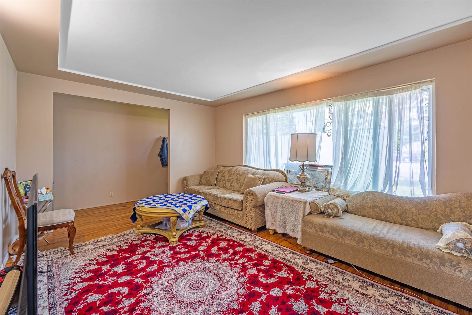 Listing Image 5