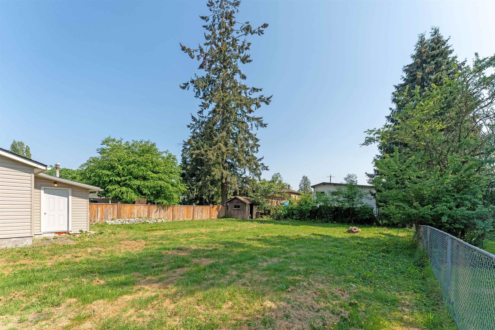 Listing Image 6