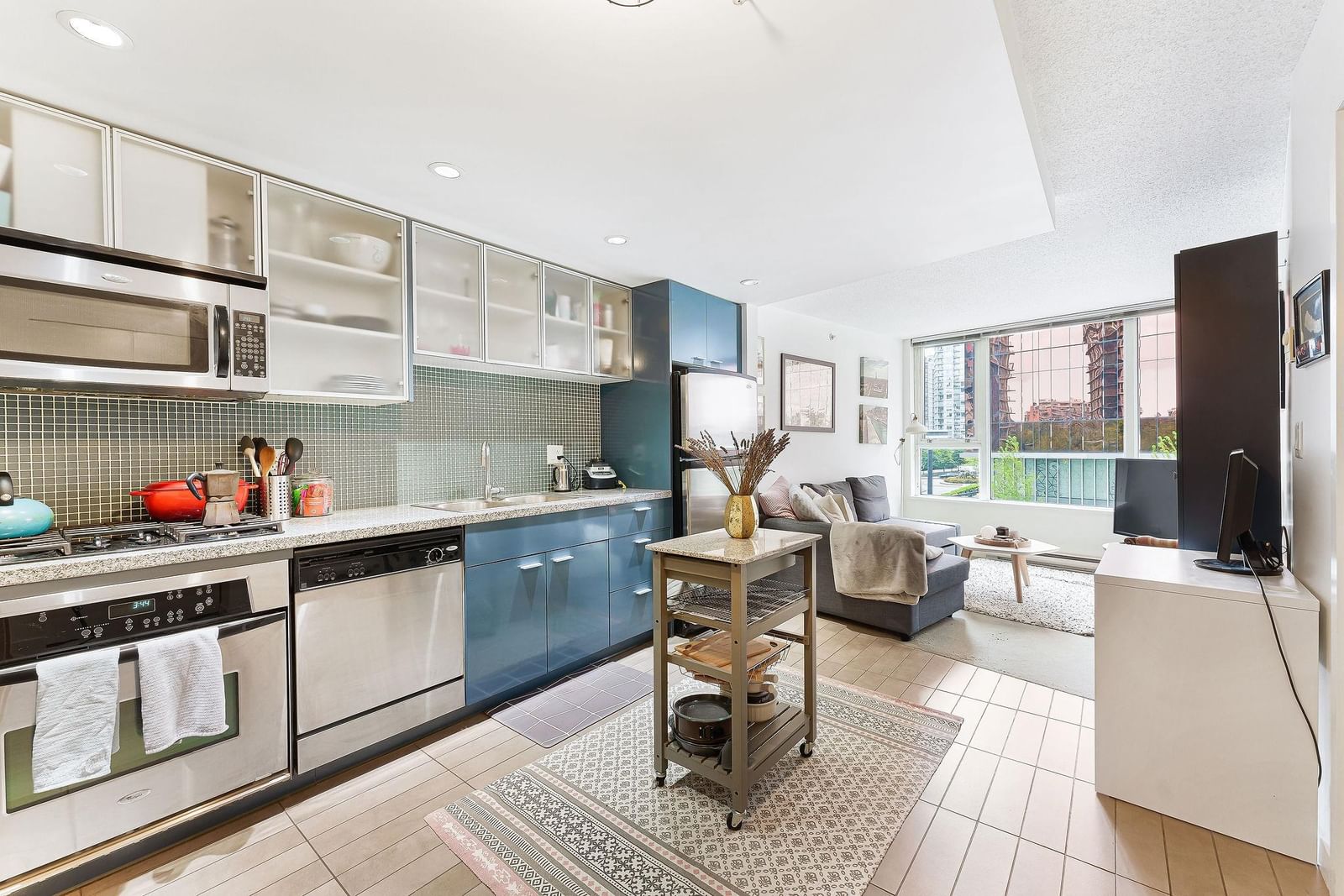 Listing Image 11