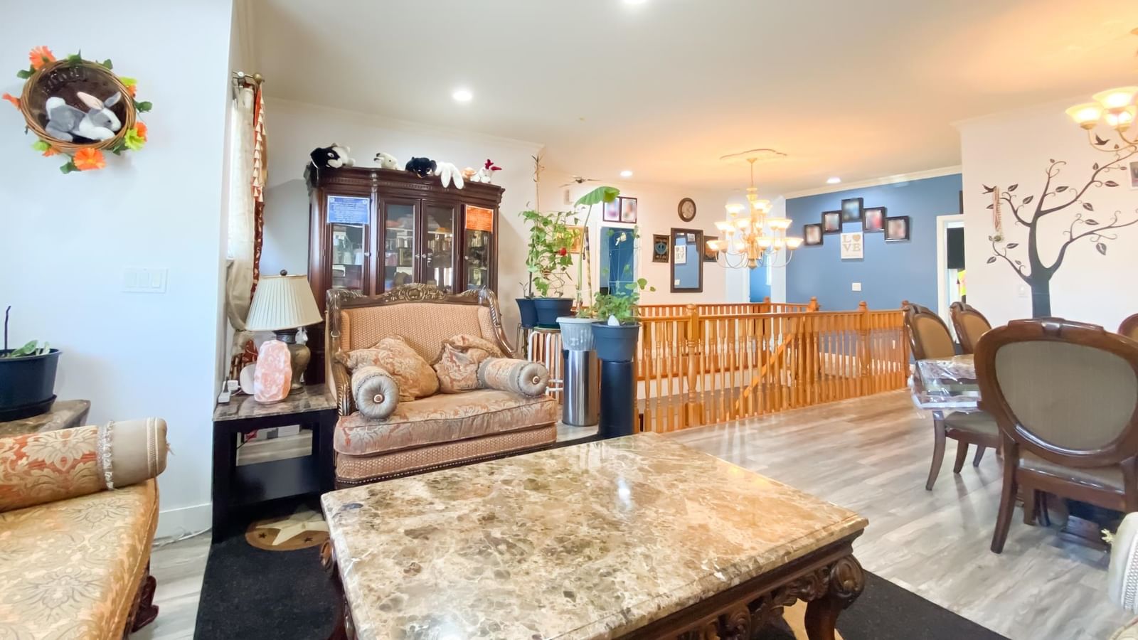 Listing Image 19