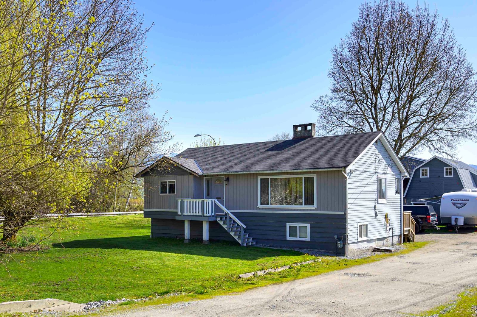 Listing Image 4