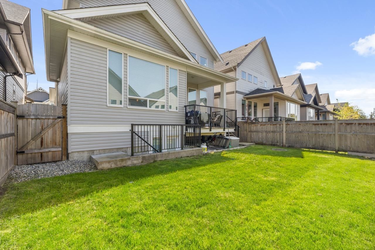 Listing Image 16