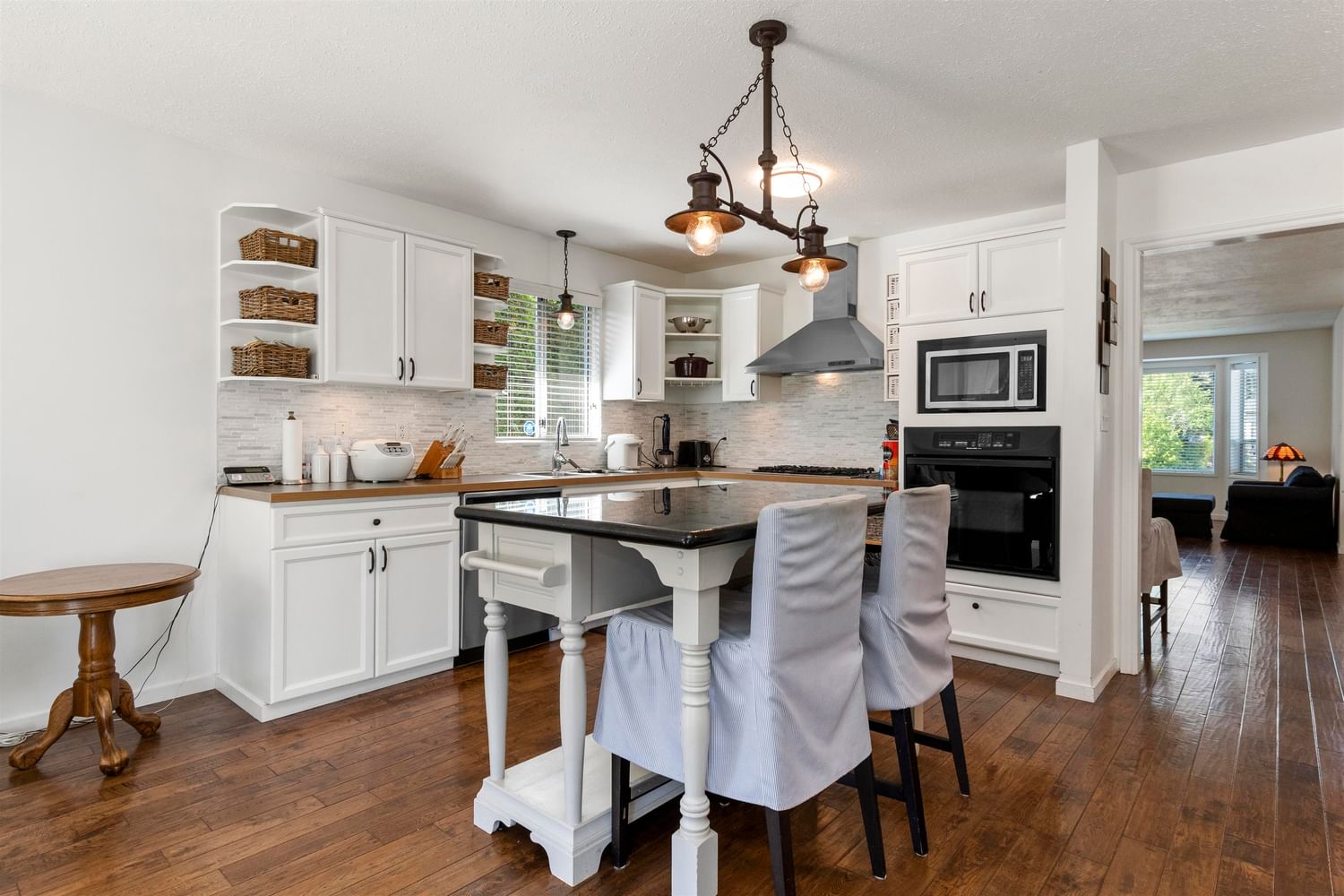Listing Image 10