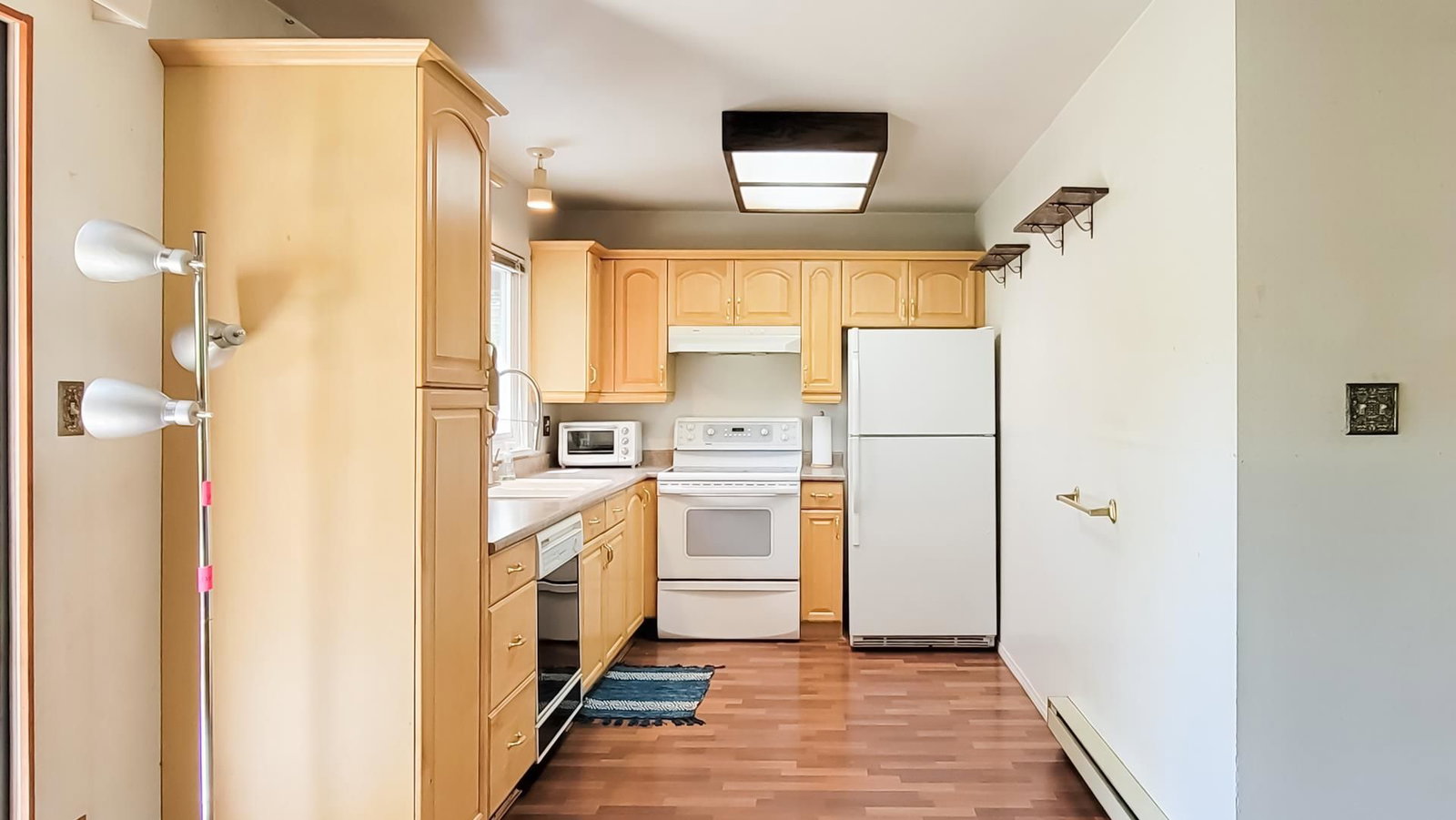Listing Image 16