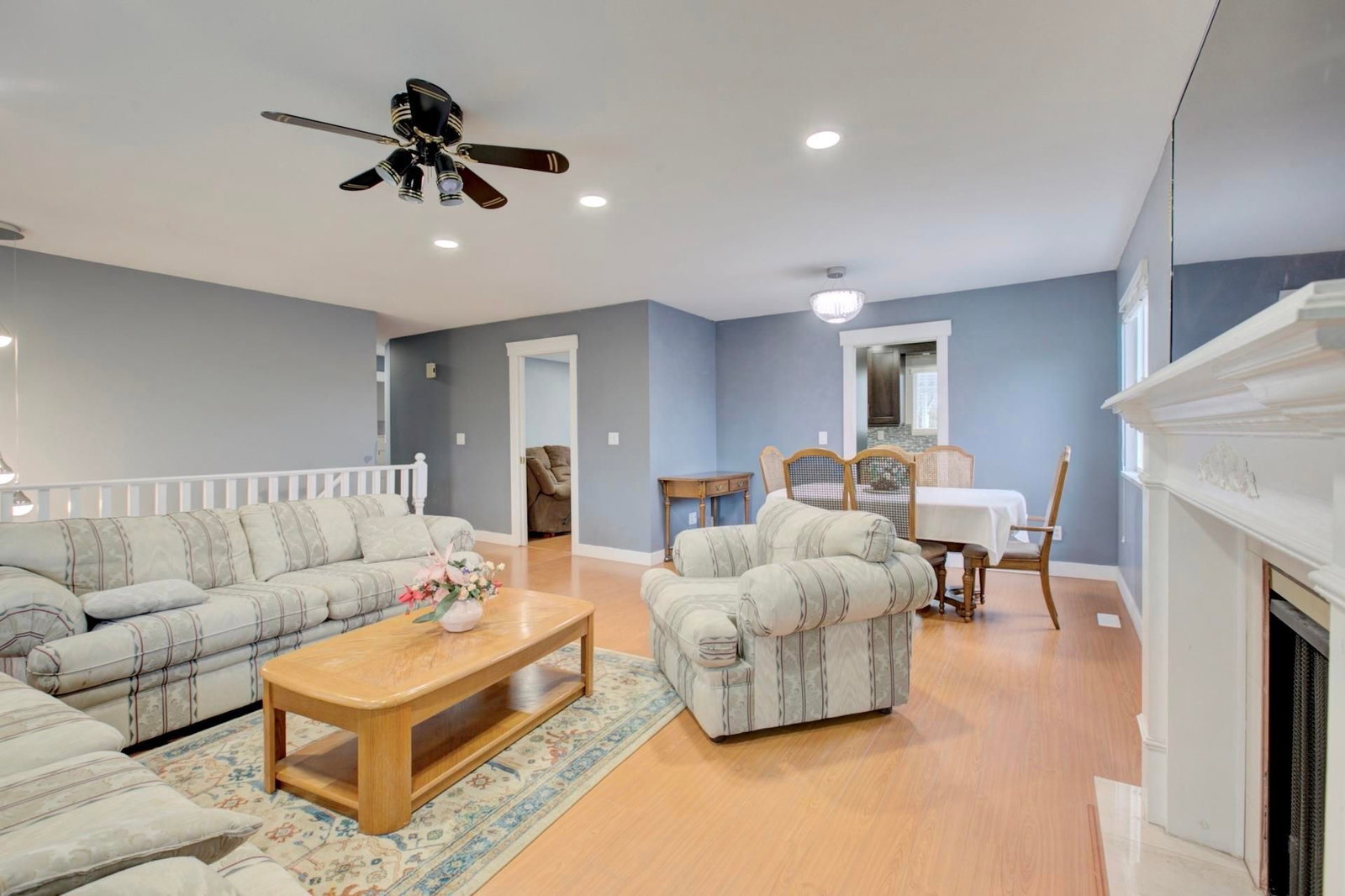 Listing Image 14