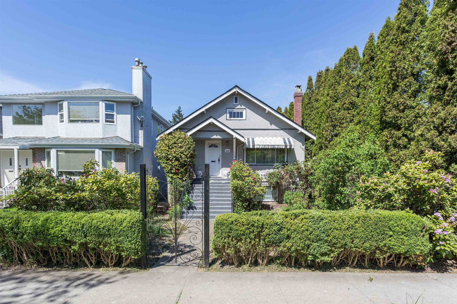 Listing Image 4