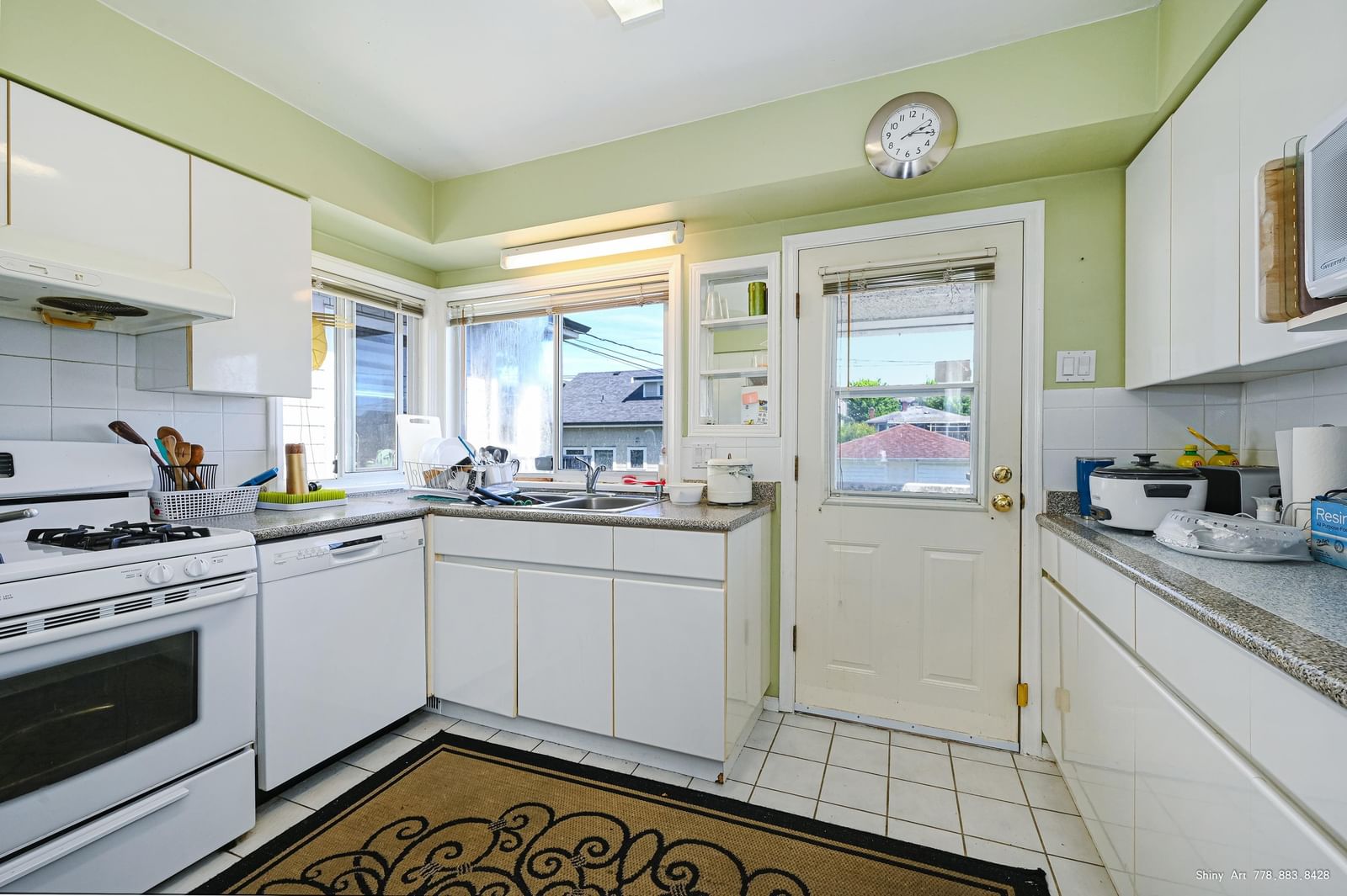Listing Image 6
