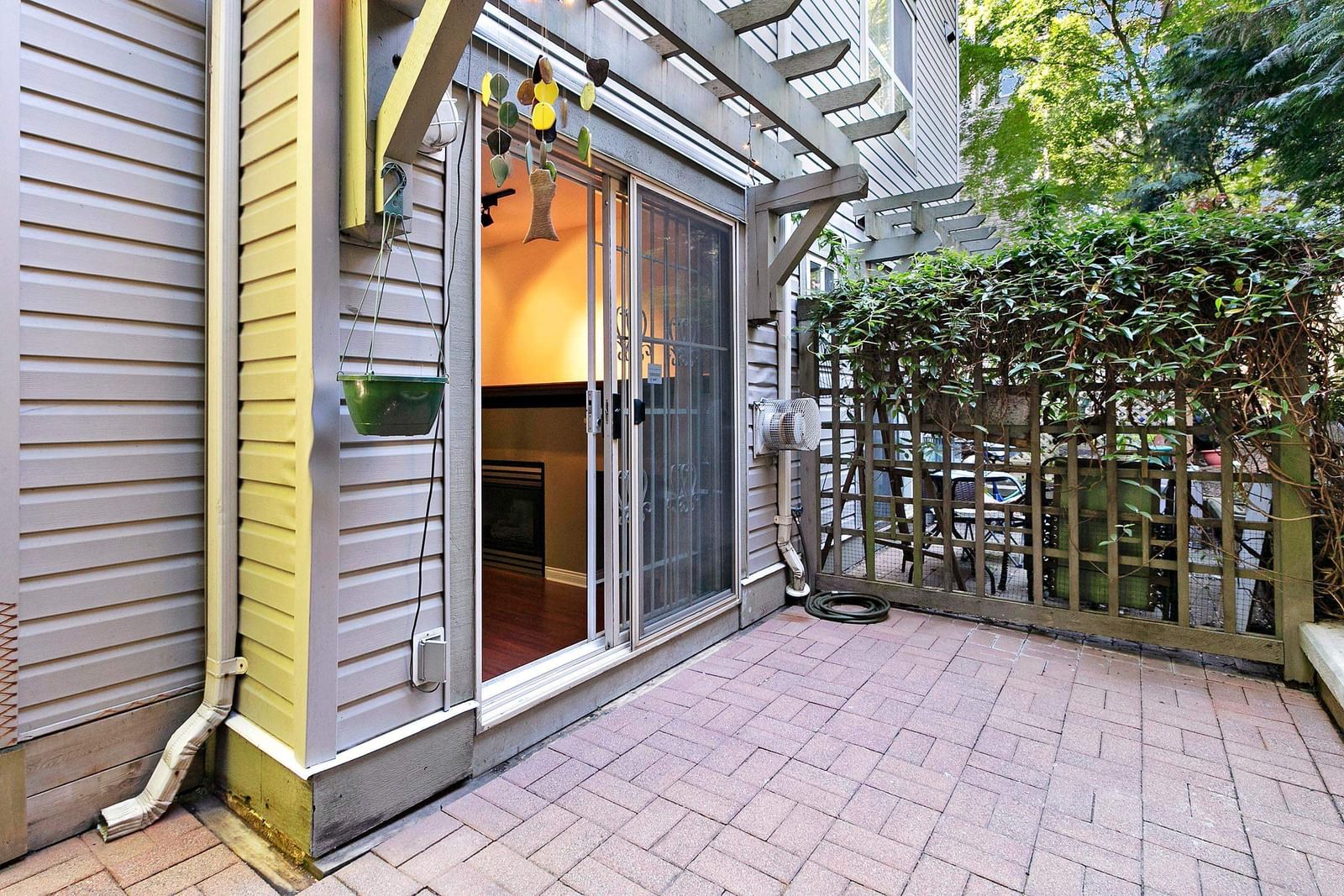 Listing Image 9