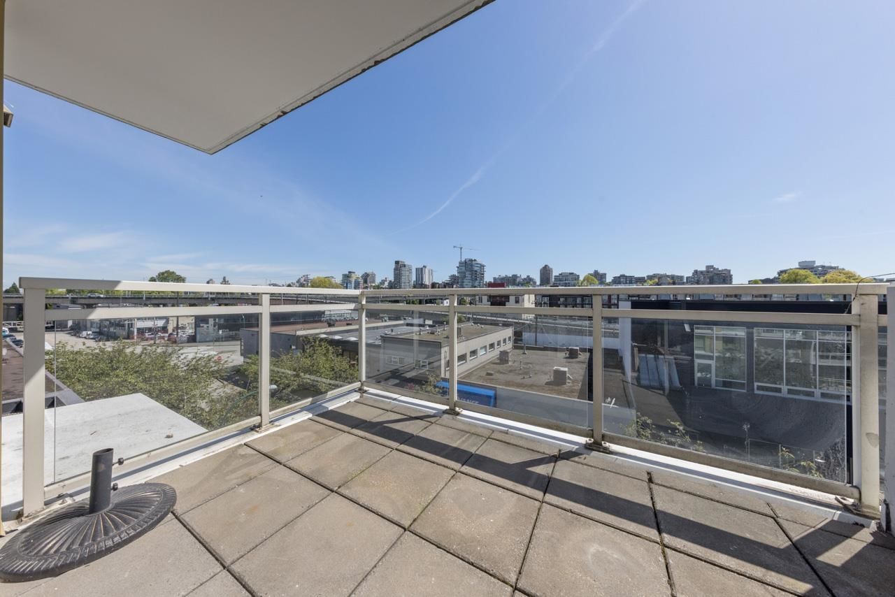 Listing Image 14