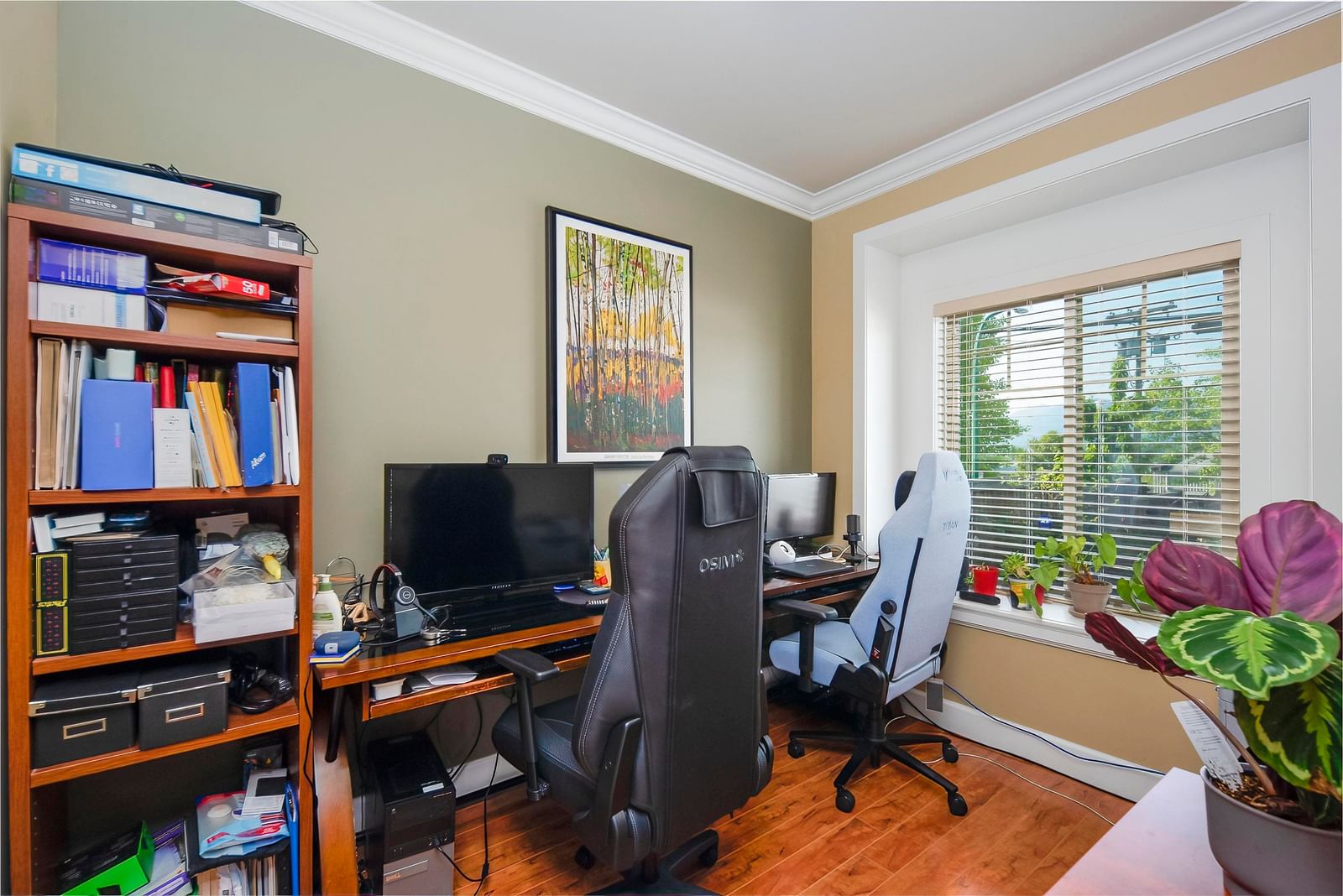 Listing Image 11