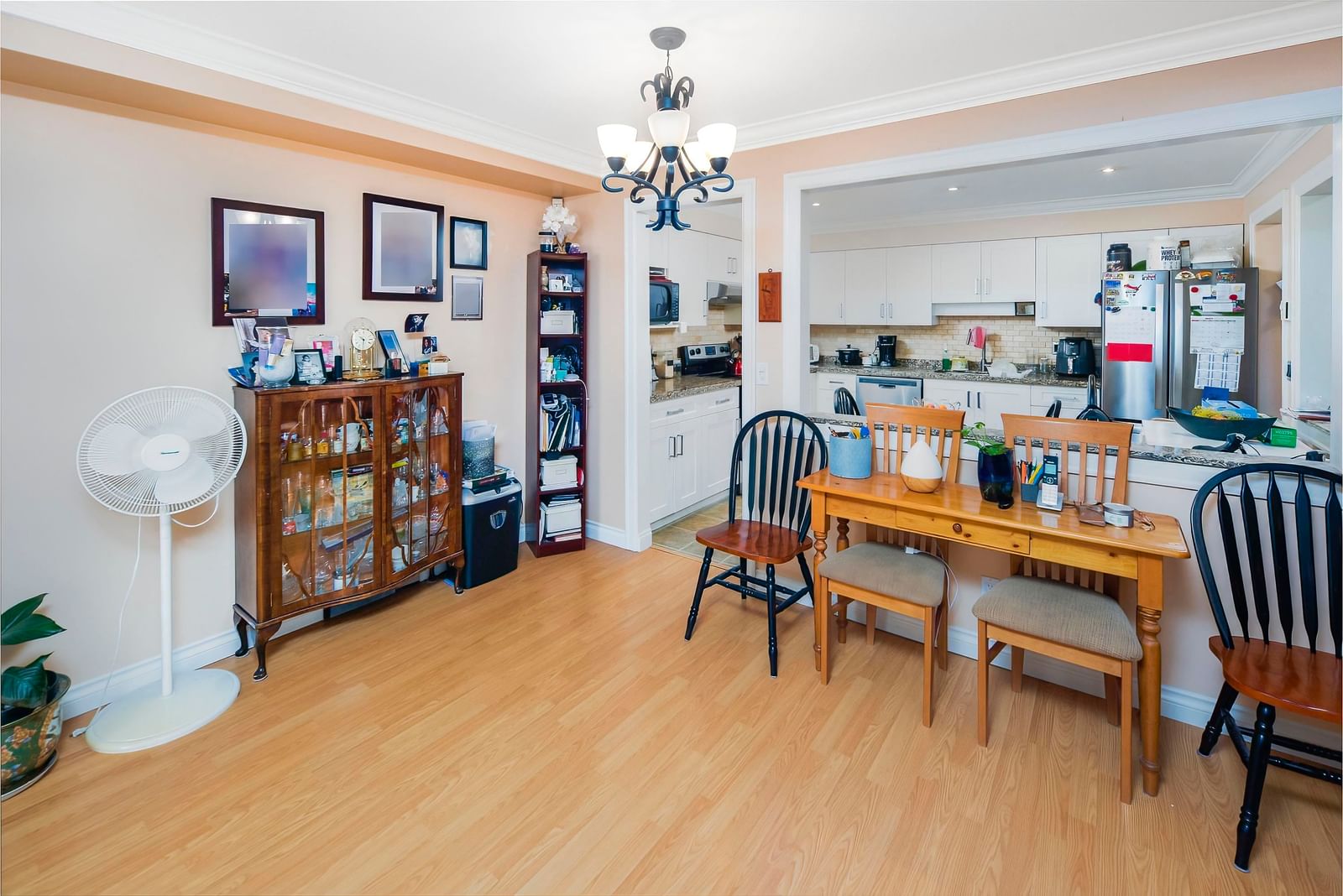 Listing Image 5