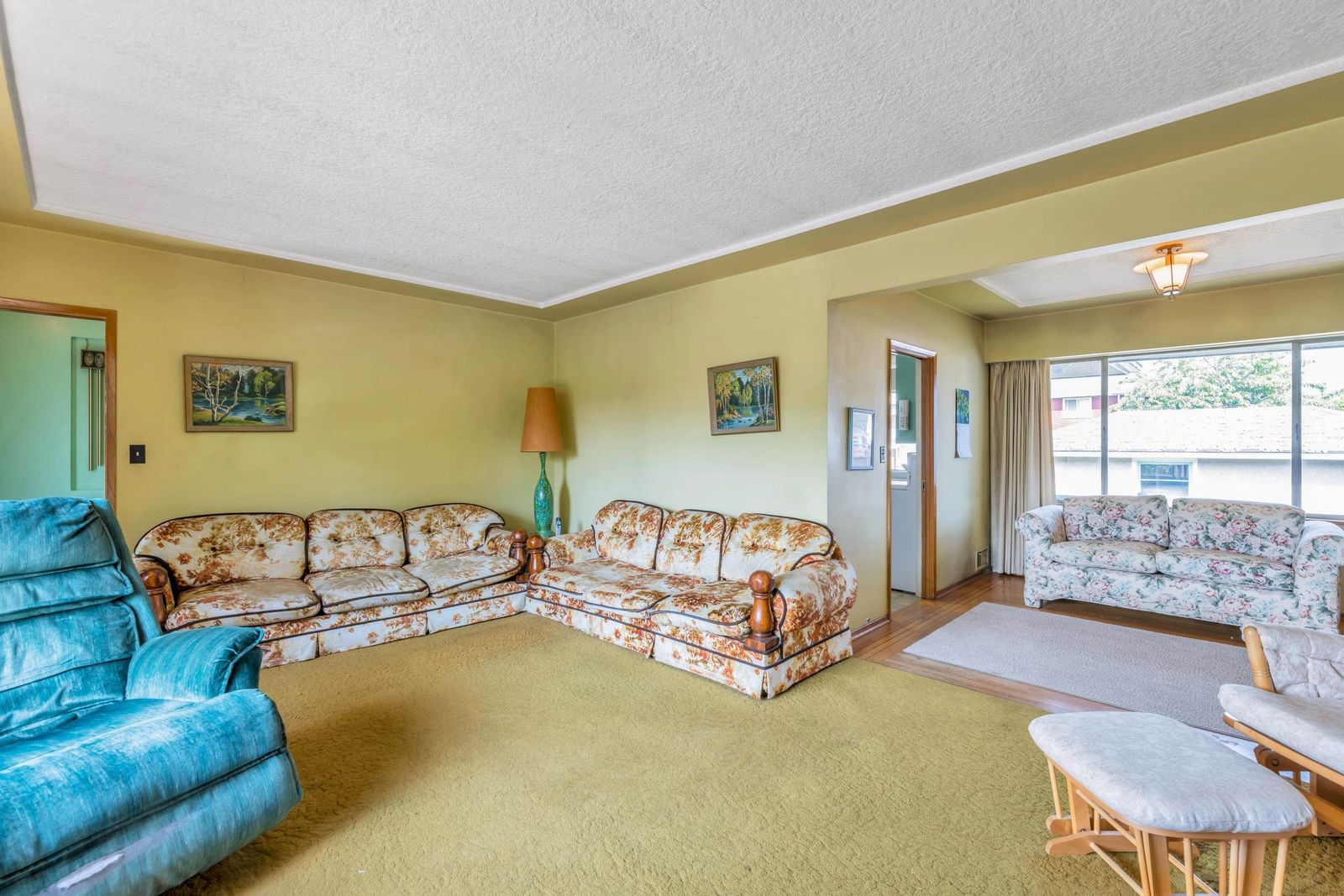 Listing Image 6
