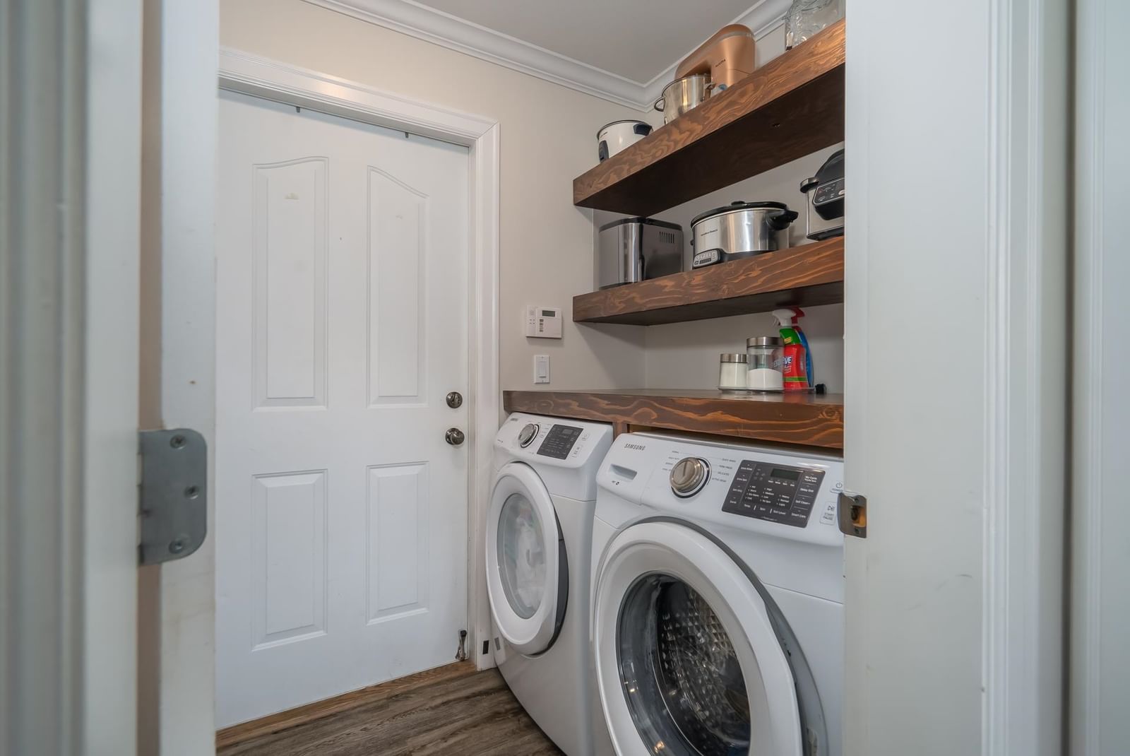 Listing Image 14