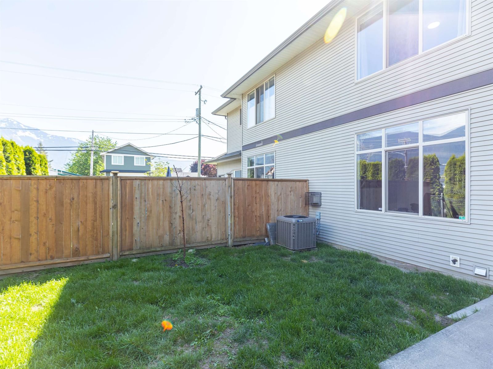 Listing Image 14