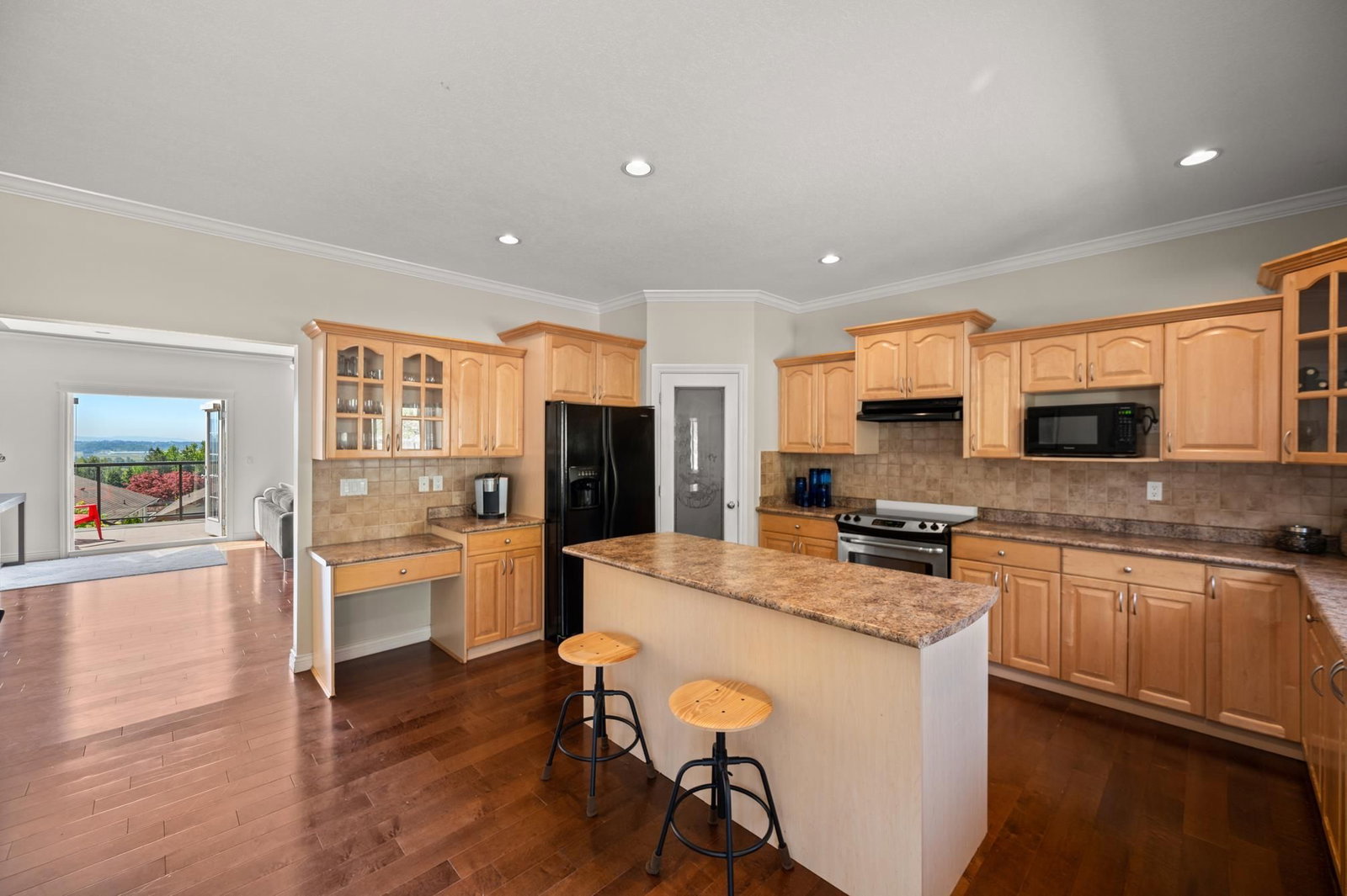 Listing Image 11