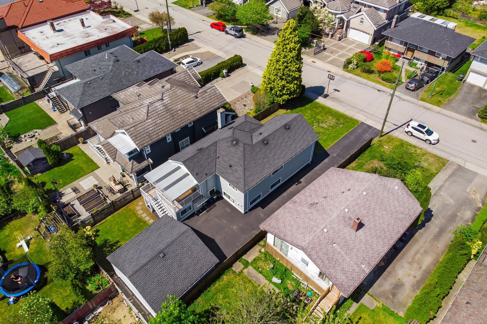 Listing Image 8