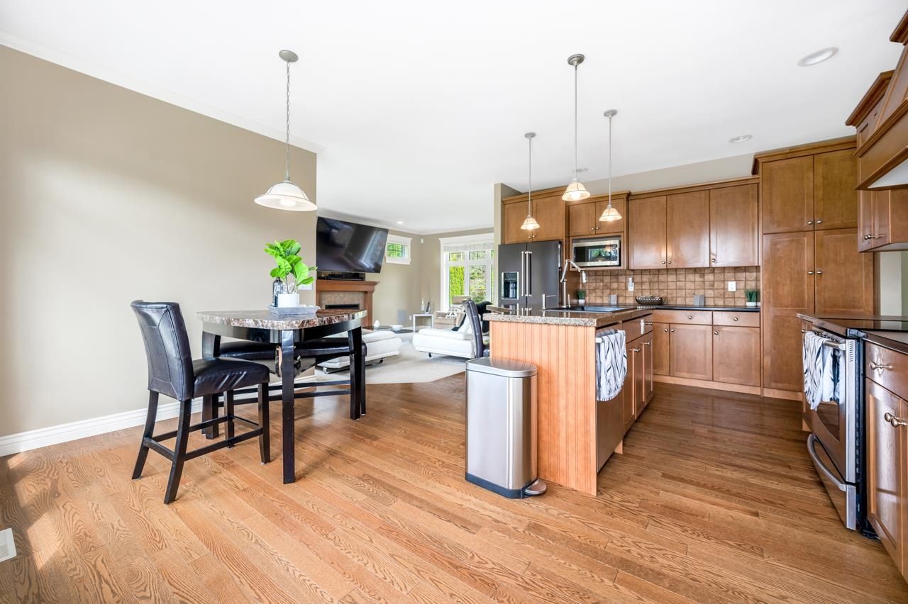 Listing Image 11