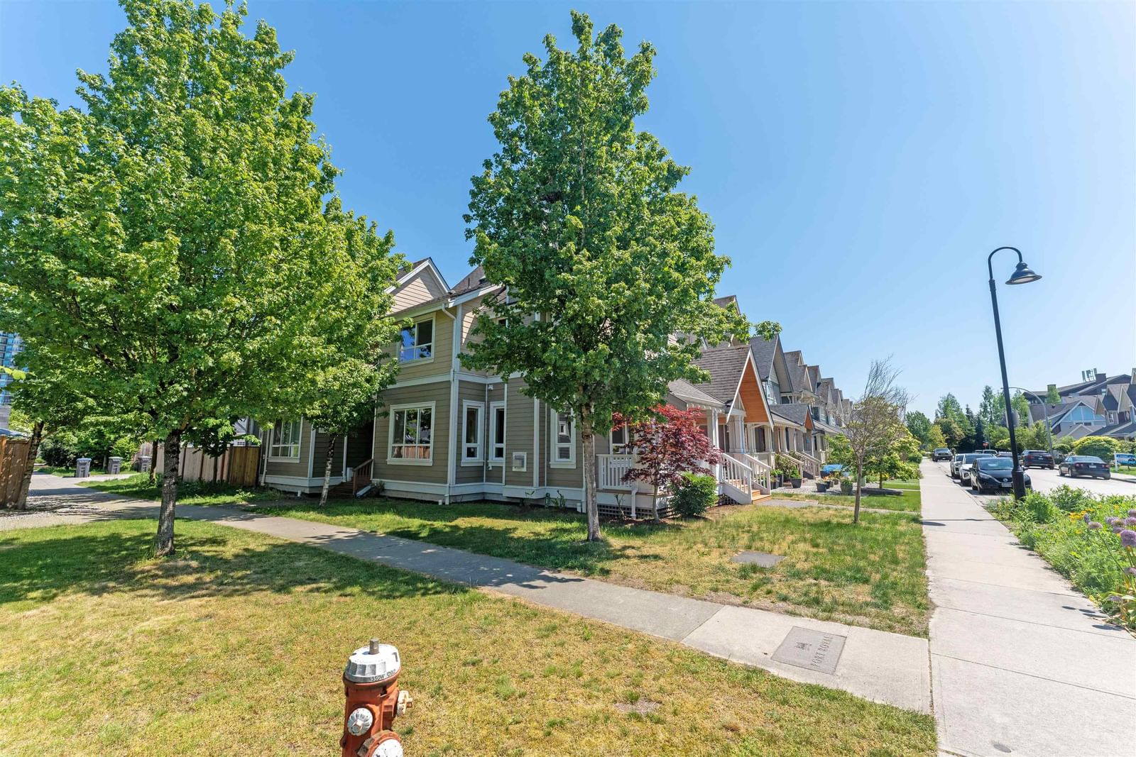 Listing Image 4
