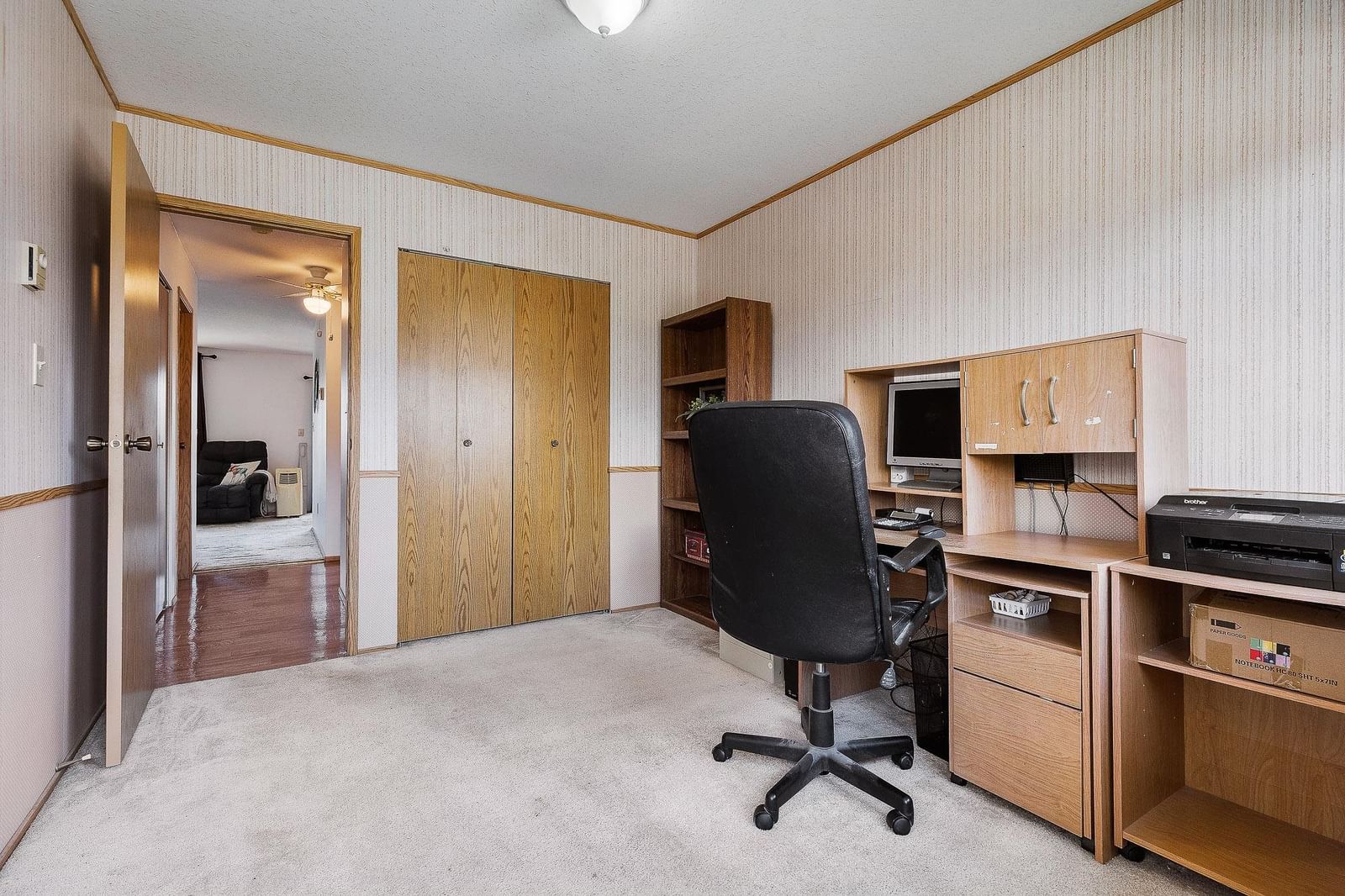 Listing Image 19