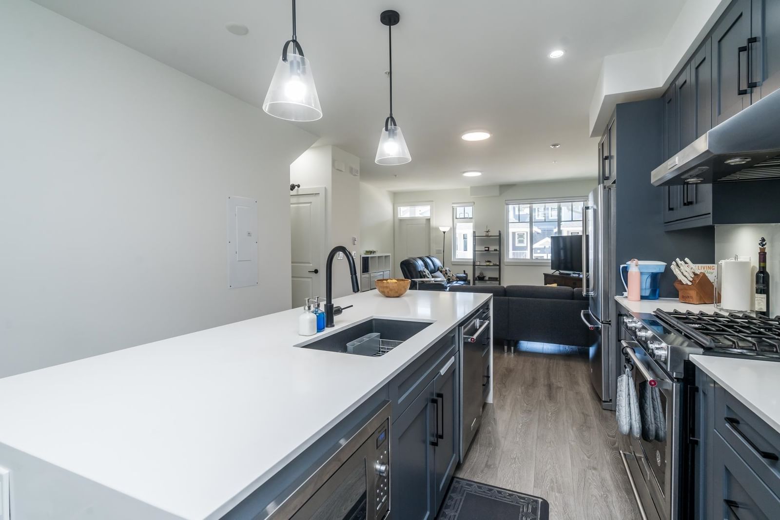Listing Image 15