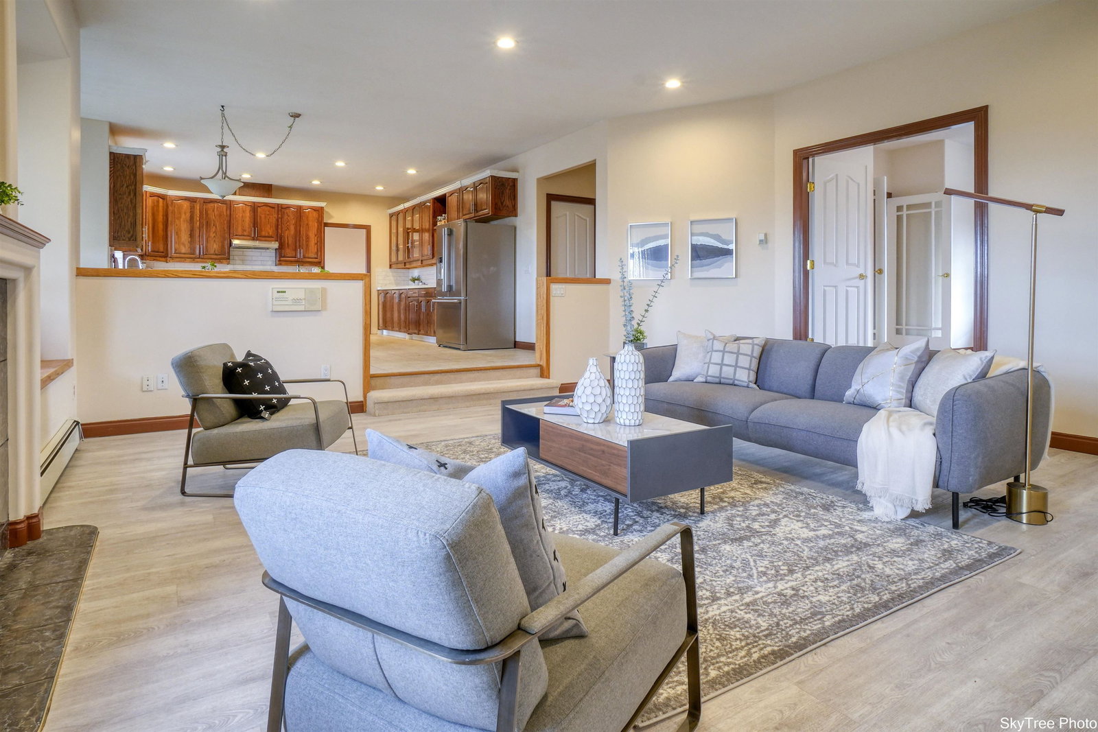 Listing Image 9