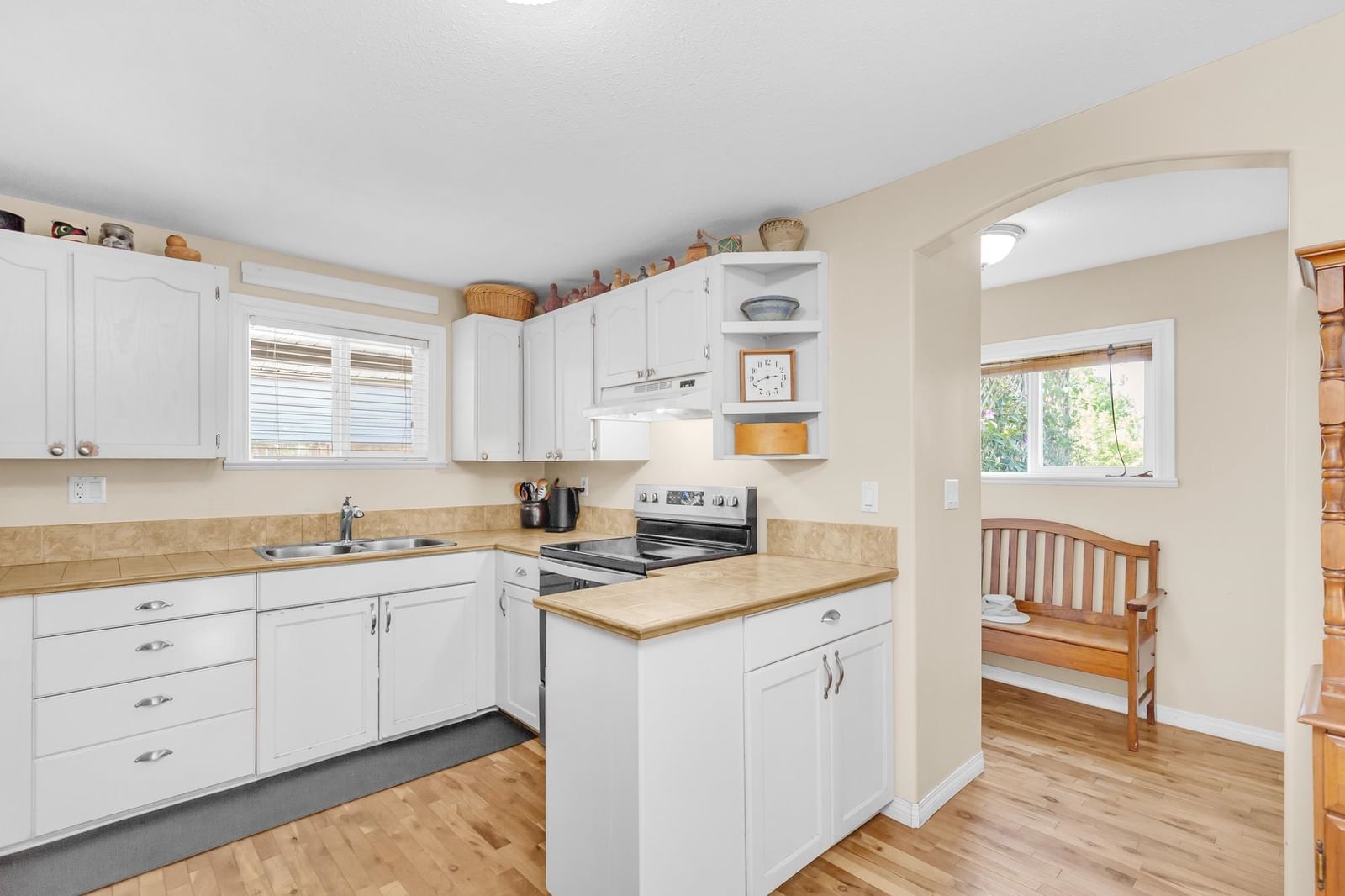 Listing Image 11