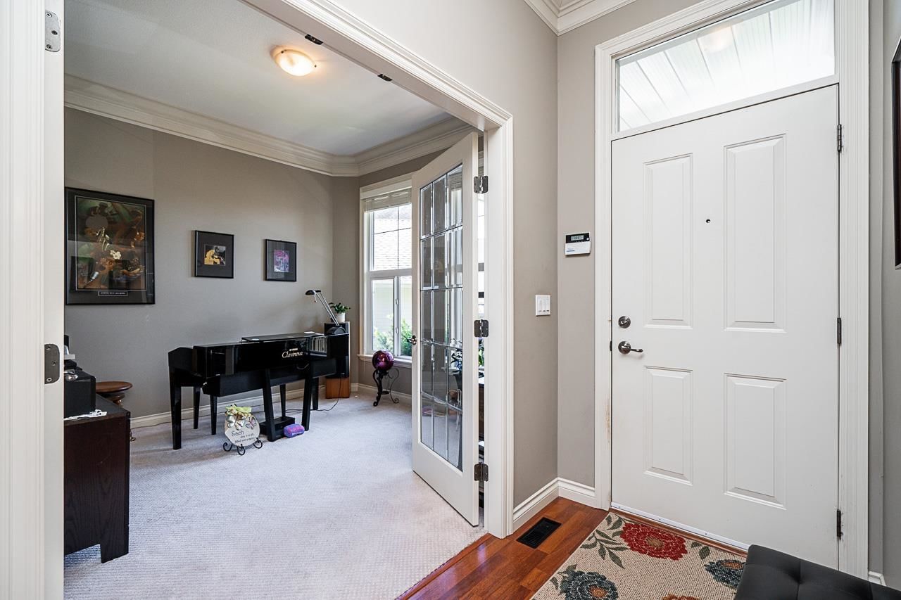 Listing Image 3