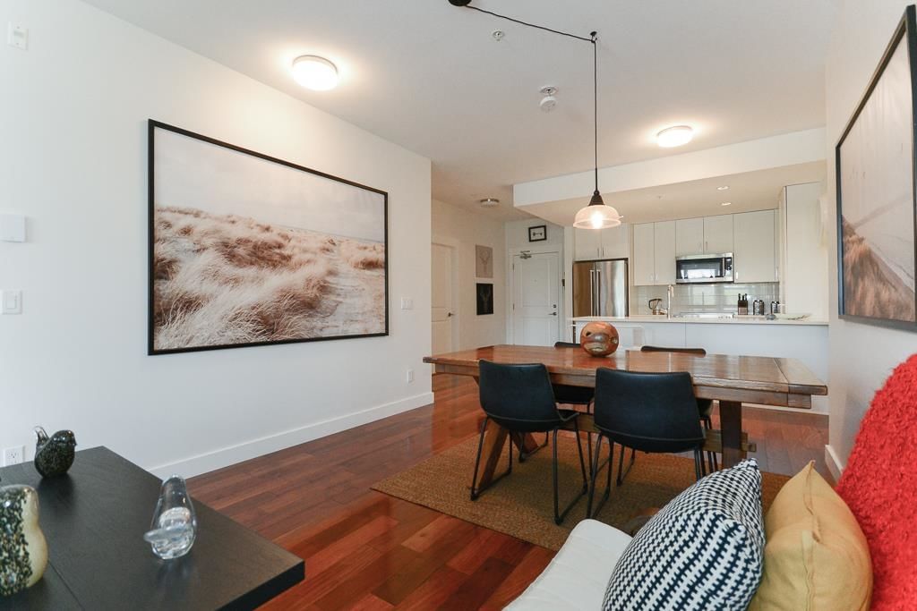 Listing Image 16
