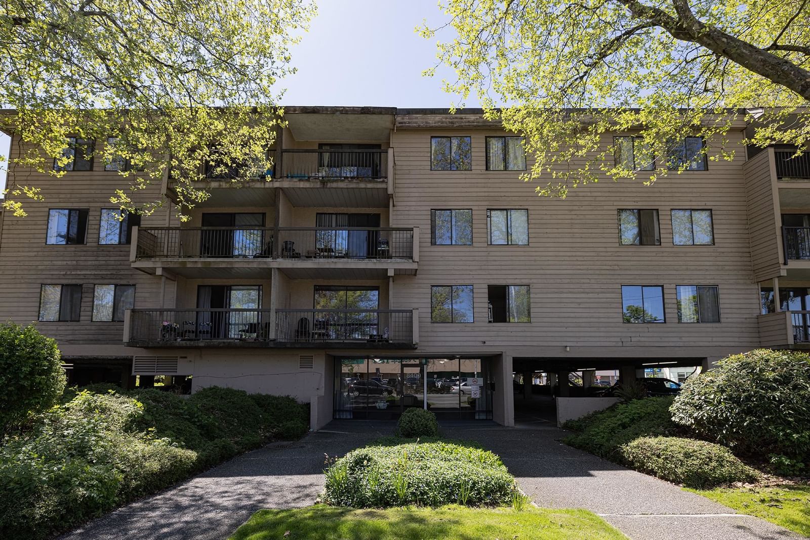 Listing Image 18