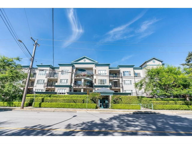 311 - 20727 Douglas Crescent